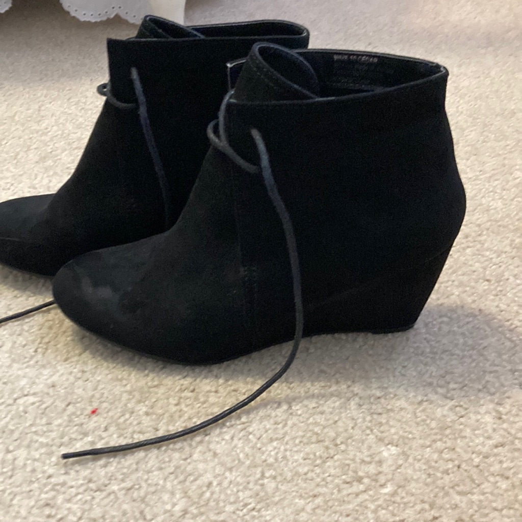 Black Boots With Wedge Heel